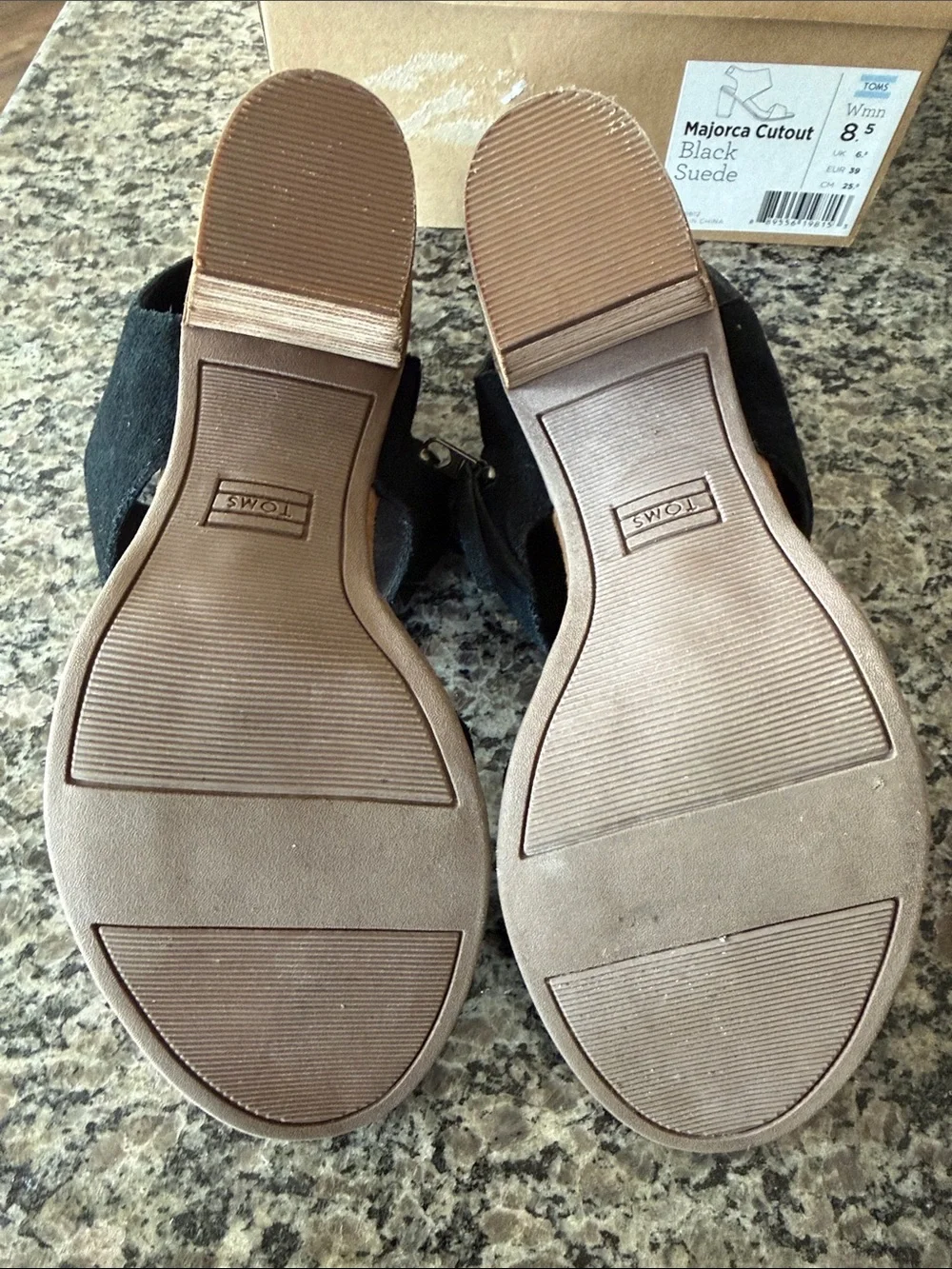 LNIB, TOMS Majorca Cutout Block Heel Sandals in black suede